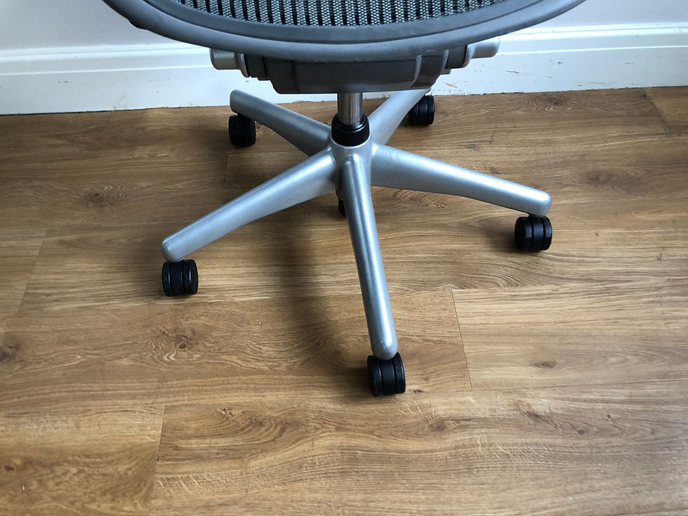 Thumbnail: Light Grey & Dark Grey Mesh Herman Miller Aeron Ergonomi Office Chair