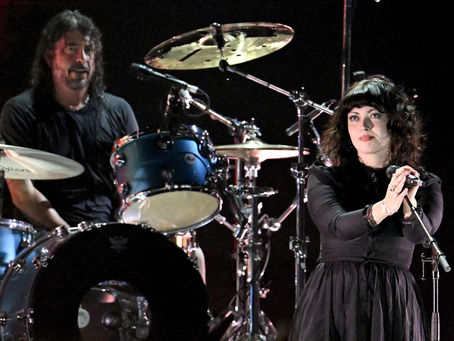 Nirvana revive su espíritu en el FireAid con Violet Grohl como protagonista