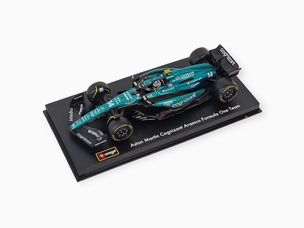 AMR23 | Aston Martin F. Alonso con casco e teca