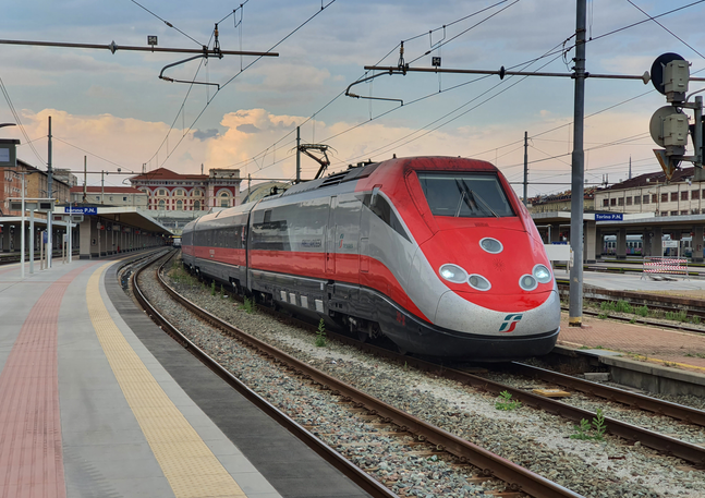 ETR500 Frecciarossa in partenza da Torino P.N.
