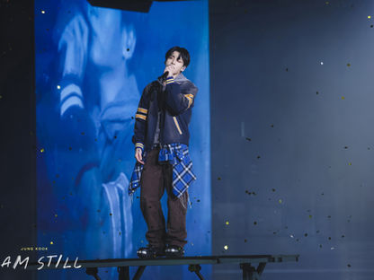 I AM STILL: EL AMOR ENTRE JK Y ARMY QUE VALE ORO. 