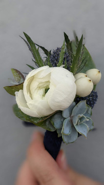 Utah Flowers, Utah Wedding Flowers, Lehi Florist, Utah County flowers, Prom flowers, Flowers for weddings, Bridal Bouquet, Groom’s Boutonniere, Corsage, Bridesmaid flowers, Mother of the bride flowers, wedding installation