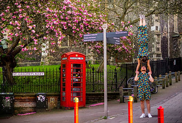 Hand to Hand performer available to hire for your wedding or corporate event