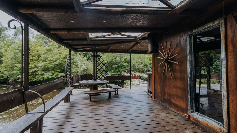 deck de cabaña con parrilla