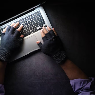 Inteligencia artificial incrementará diversidad de delitos, advierte informe de Europol