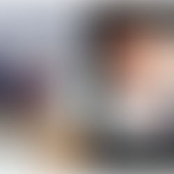 Presentaron dos novedosos modelos de smartphones: uno con pantalla deslizante y otro con dos bisagra