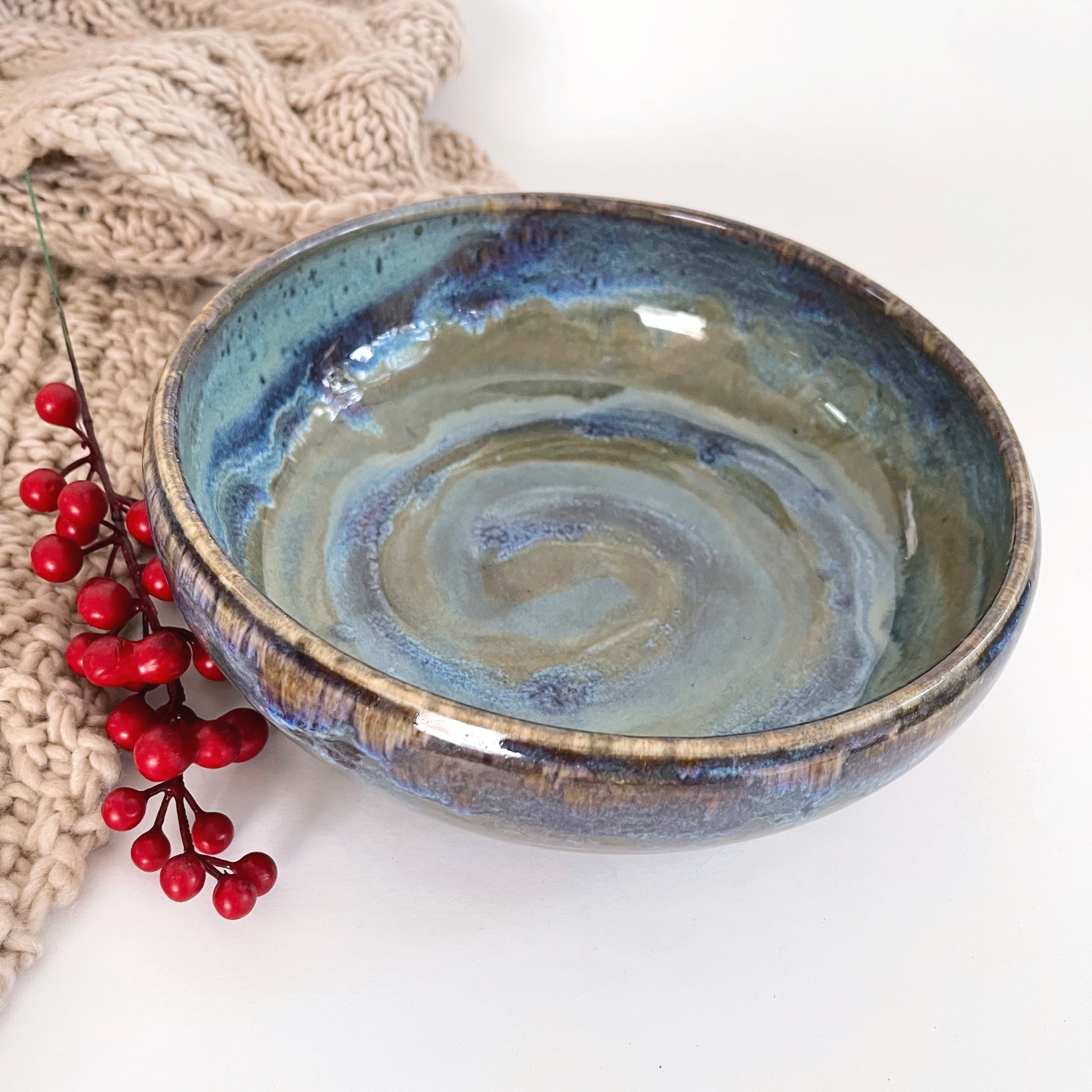 Large bowl in Blue and brown