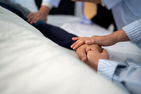 Vider une maison après un décès : démarches, tri, débarras et coûts