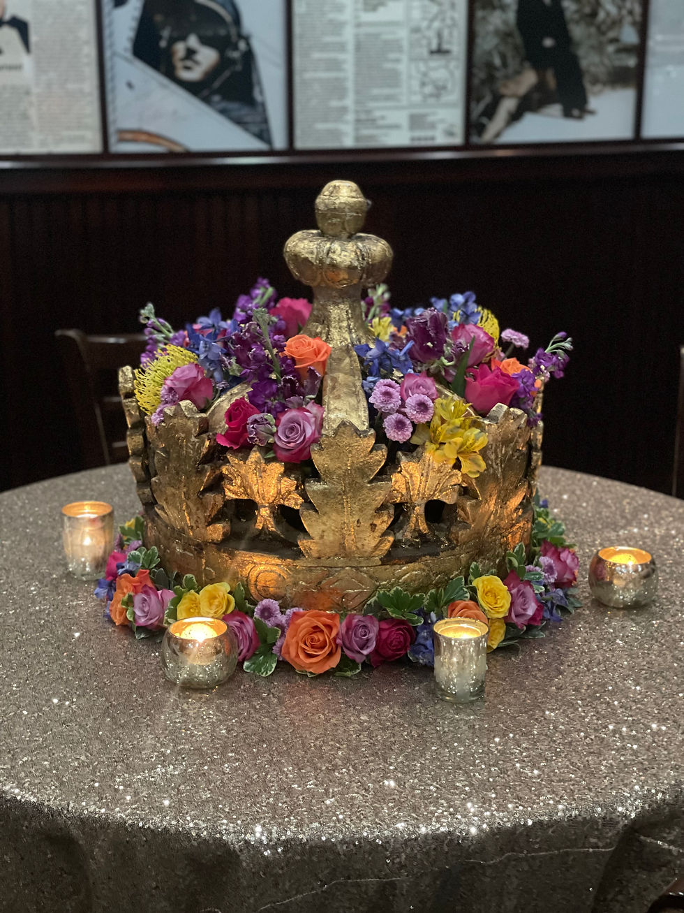Thumbnail: Crown Centerpiece