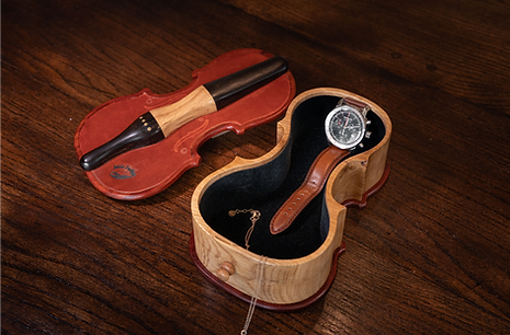 OPEN VIOLIN BOX HOME_edited.png