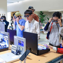 Shenzhen attracts visitors with immersive technology experiences