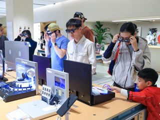 Shenzhen attracts visitors with immersive technology experiences