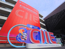 Chinese Premier pledges more reform & global cooperation at CIIE opening