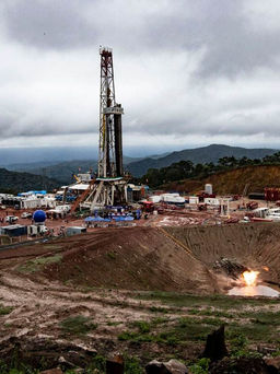 REPSOL ABANDONA DOS CAMPOS EN BOLIVIA