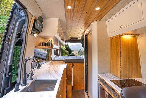 Limitless Van-KaiYuki-06882_websize.jpg