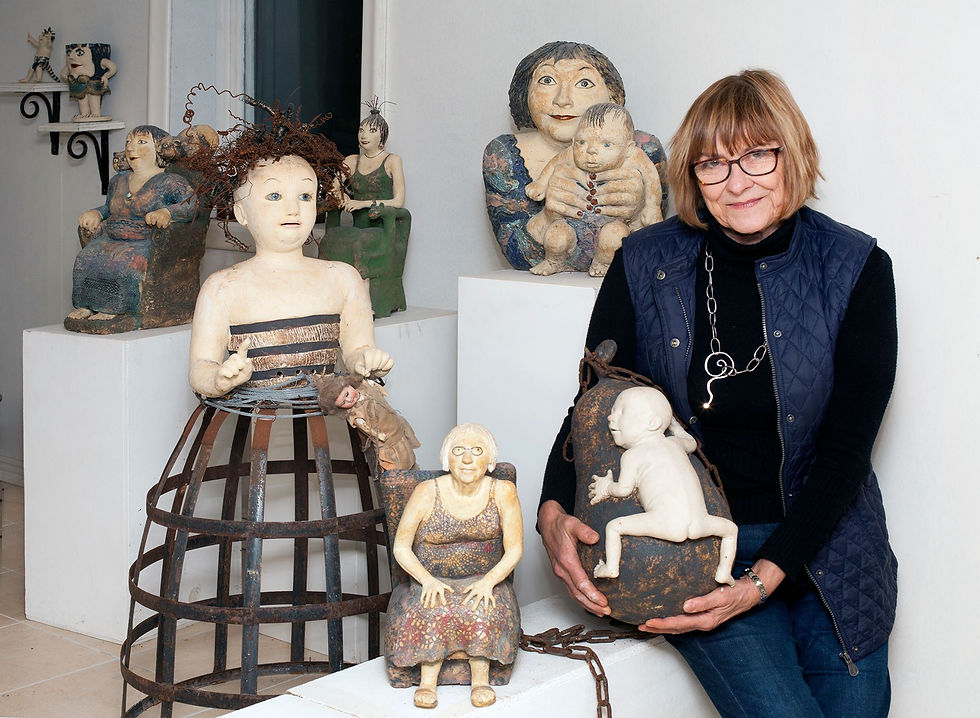 Tárlatvezetés és finisszázs Benczédi Ilona kiállításán