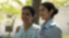 Na foto, Gunjan e a atriz que a interpretou no filme, Janhvi Kapoor.