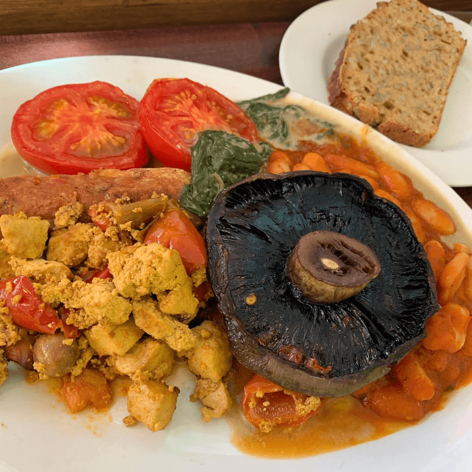 English breakfast at Cornucopia