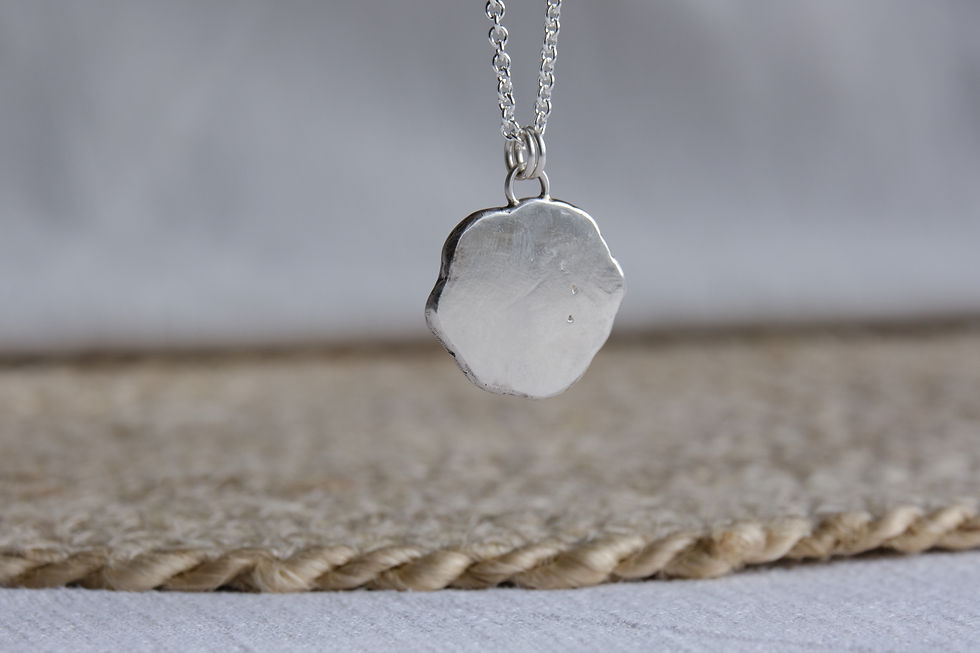 Thumbnail: Ginkgo leaf silver seal rear