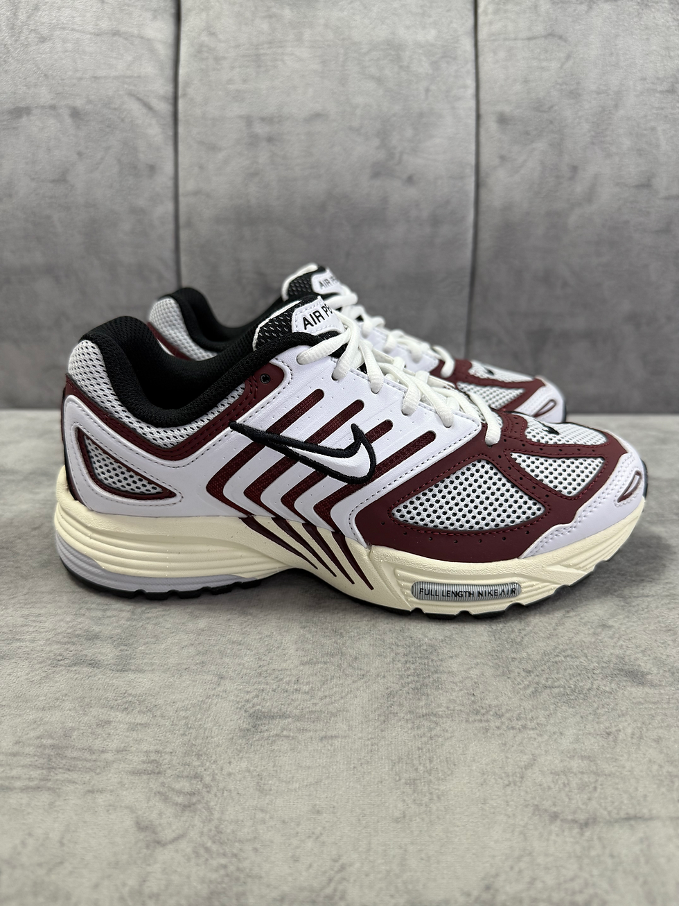 Miniatura: W NIKE AIR PEGASUS 2005 TEAM RED