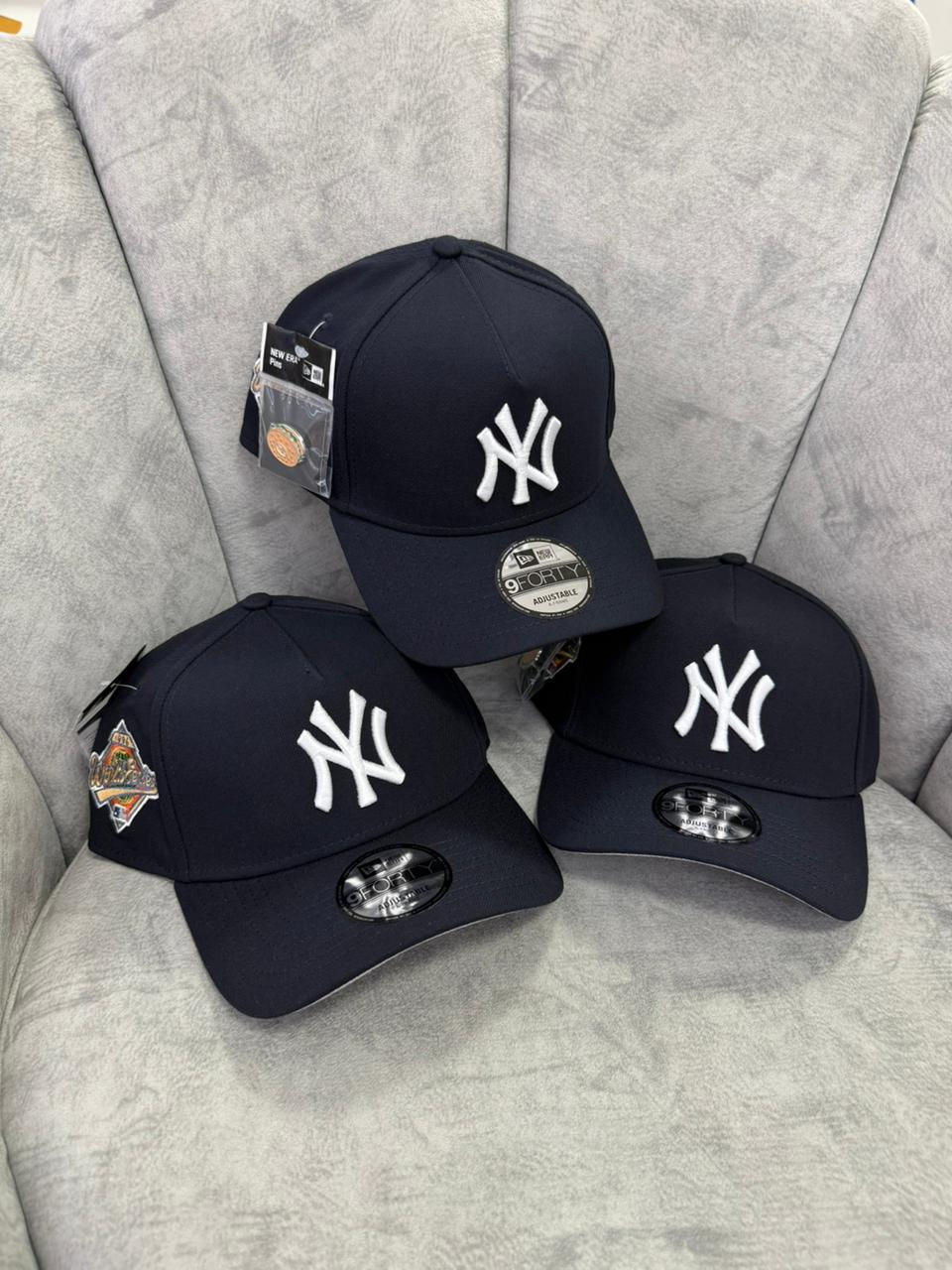 Miniatura: 9FORTY AFRAME NEW YORK YANKEES NAVY LOCAL DISH PIN