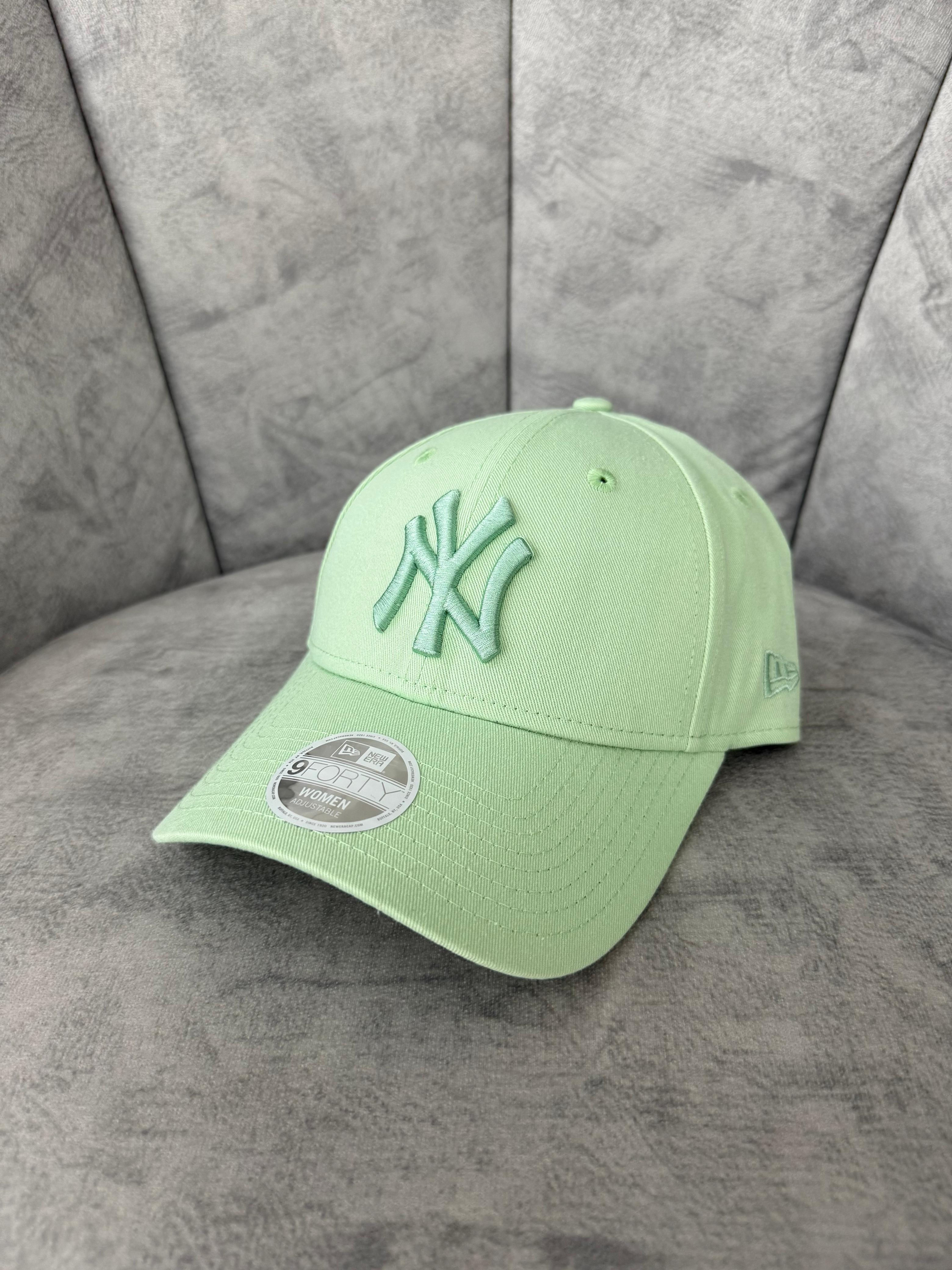 9FORTY WOMEN NEW YORK YANKEES GREEN PASTEL LEAGUE ESSENTIALS