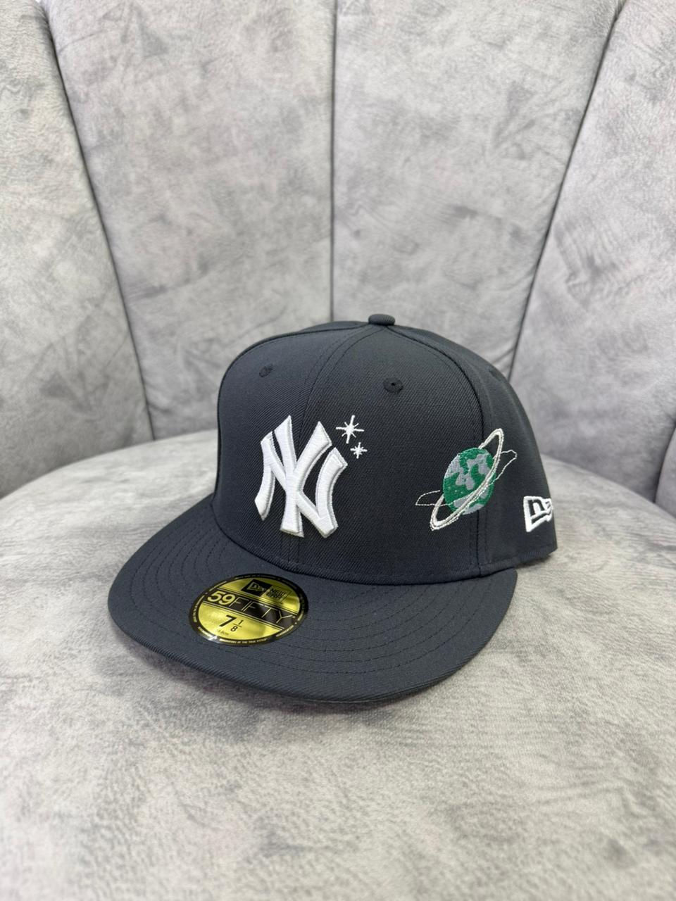 Miniatura: 59FIFTY NEW YORK YANKEES CHARCOAL PLANET ICON