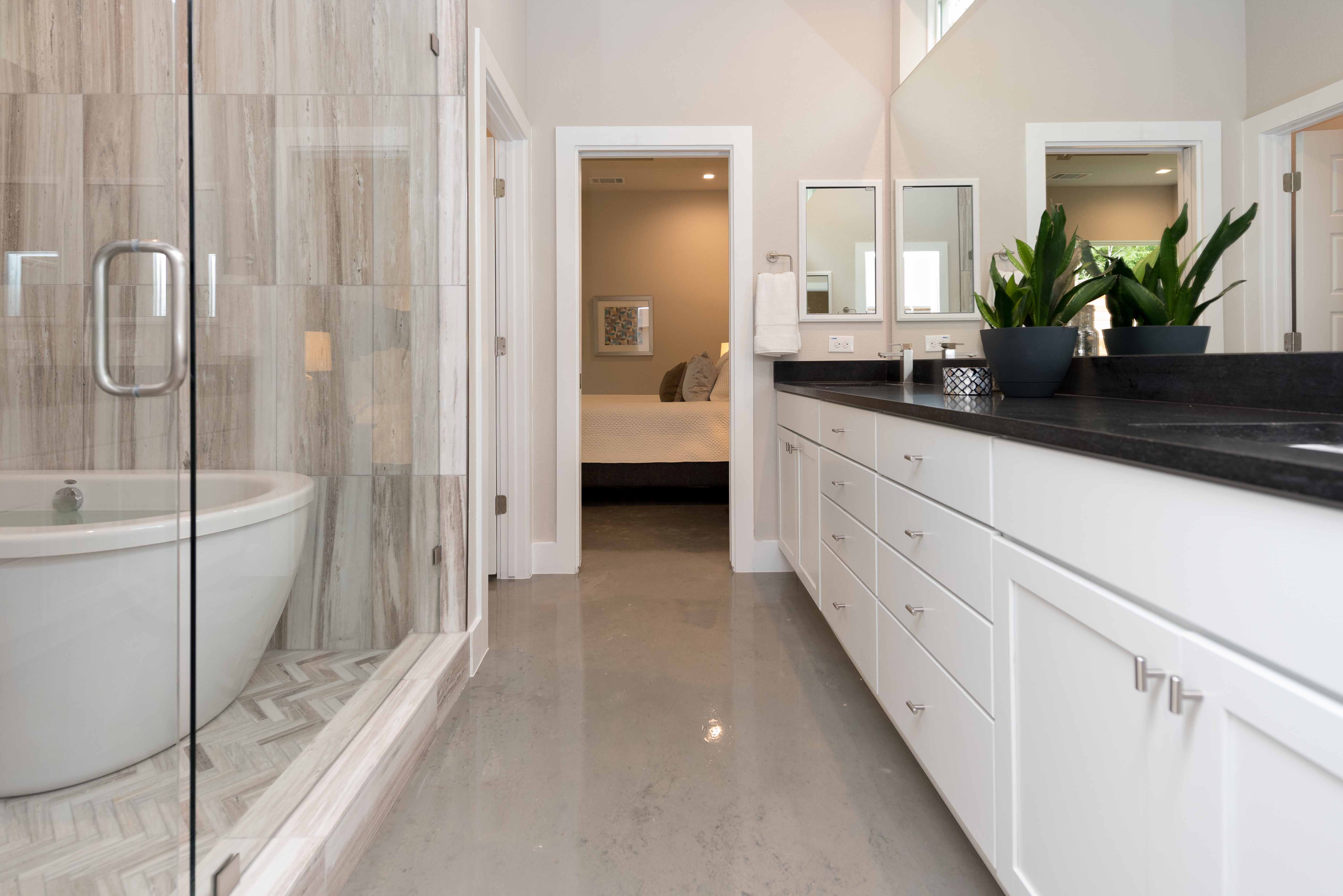 Ave H Master Bathroom