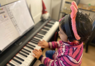 Pianonsoiton opettaja Helsingissä - Piano teacher in Helsinki - Helsinki Piano Lab Etelä-H