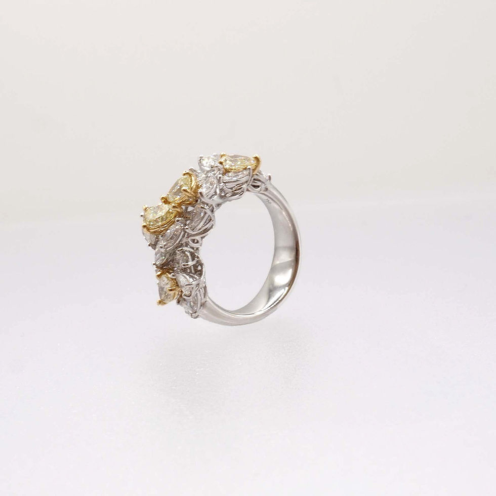 Miniature : Bague diamant poire jonquilles et diamant navette