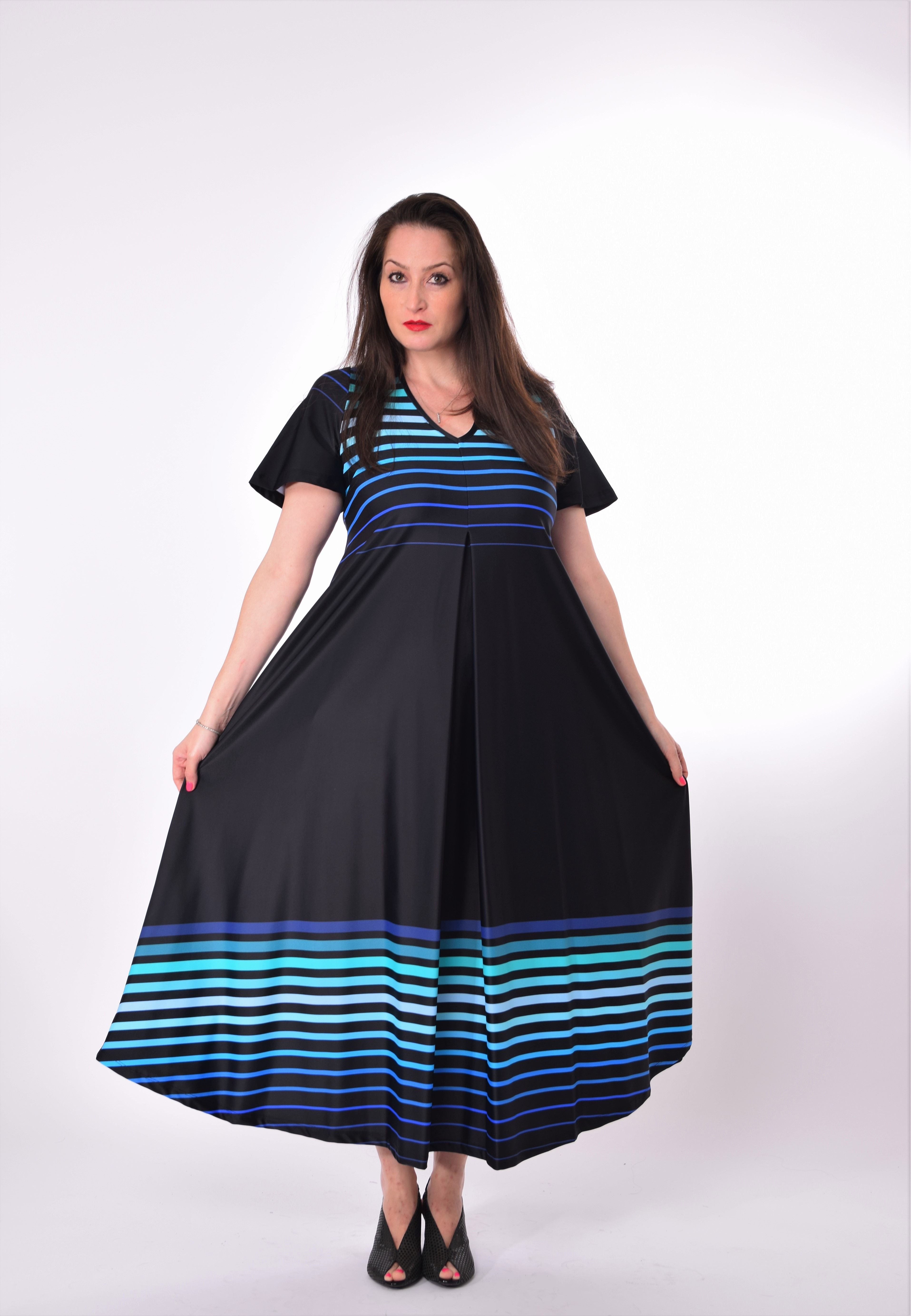 שמלת איריס מקסי שחור עם פסים טורקיז