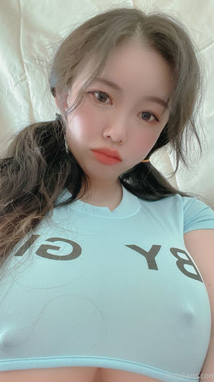 Onlyfans @ hbbxx_0727 "Deleted"