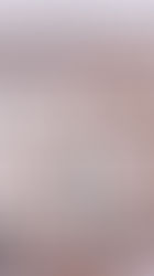 팬트리 란제리 사진 속 캔디슬의 가슴 클로즈업 – 레이스 속 가슴골 강조된 에로틱한 구도