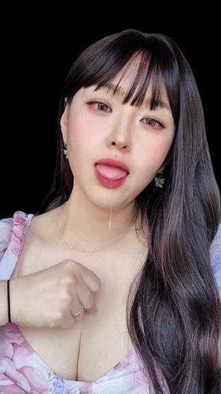 🔥 The Queen of Fingers is Back: Maple Oh (메이플) Shows Off Her Dildo Tattoo and Celebrates 1 Year on OnlyFans