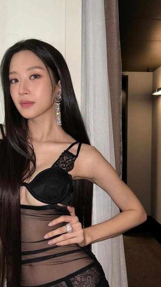 Moon Ka Young (문가영) 90% >> Nude Behind The Scene Movie 🔥🔥🔥