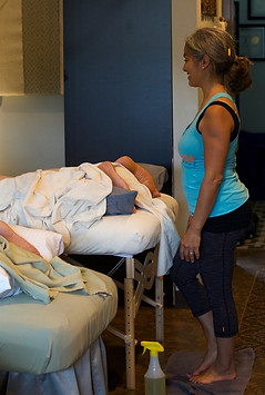 Barefoot Massage Instructor