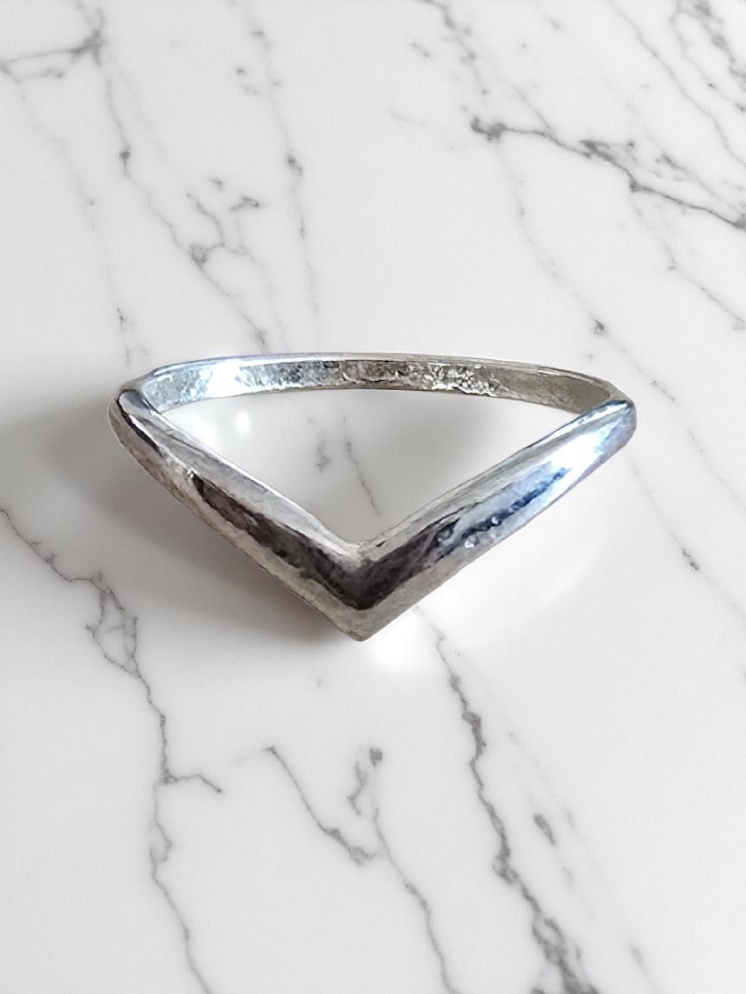 Silver color arrow ring