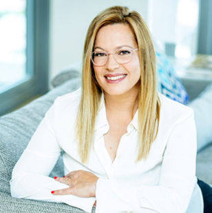 מה הקשר בין להיות קופאית בסופר לכניסה לתפקיד חדש במערכות מידע?