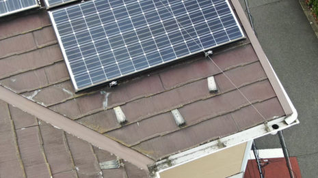 パミール屋根に太陽光パネル設置は危険！劣化を放置するリスクとは？