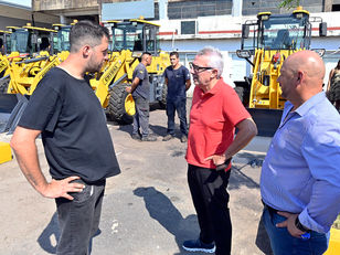 Zamora prefiere la retroexcavadora antes que la maléfica motosierra