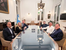 Santiago Caputo huele derrota en la provincia de Buenos Aires