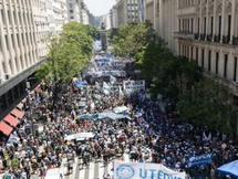 El intendente Moreira en Plaza de Mayo: “esta Ley es contra el empleo y la industria nacional”