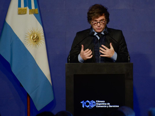 Milei no la ve, la gente, el comercio, las Pymes sí; Santiago “Billetera” Caputo también la ve