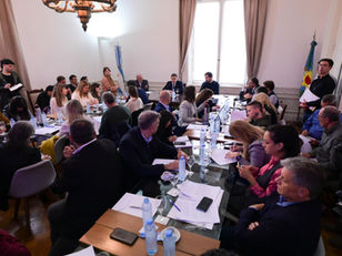 Legisladores provinciales recibieron al Ministro Kreplak, quien adelantó importantes proyectos de salud