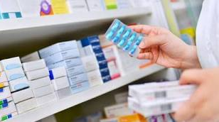 Farmacéuticos de todo el país se suman al masivo rechazo al decretazo de Milei y JxC
