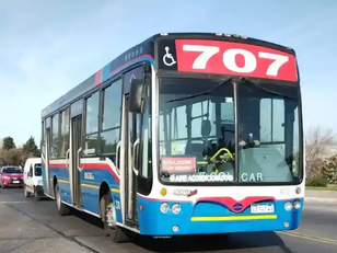 Línea 707: provincia, municipio y empresarios coordinan la normalización; choferes marchan al municipio