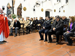 Misa en homenaje al personal de la Policía fallecido en servicio