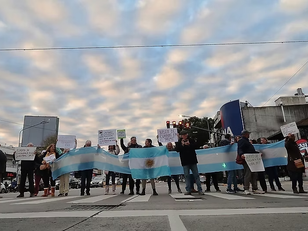 Jubilados marchan a la Quinta de Olivos