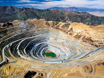 1816-2025: queda liberarnos del modelo extractivista