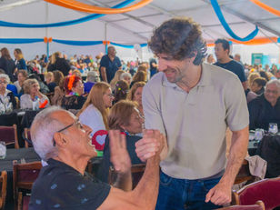 Juan Andreotti en el Día del Jubilado puso oído, contención y algo más